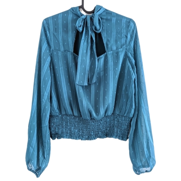 FRANCESCA'S COLLECTIONS Lauren Smocked Open Back Teal Blouse Size Medium - Picture 5 of 13